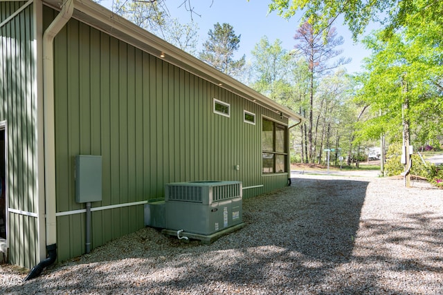 142 Blackhawk Dr, Louisburg, NC 27549 - view of side of property featuring central air condition unit