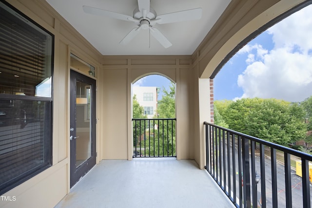 balcony with ceiling fan