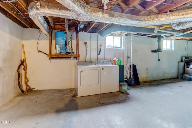 basement featuring washer and clothes dryer
