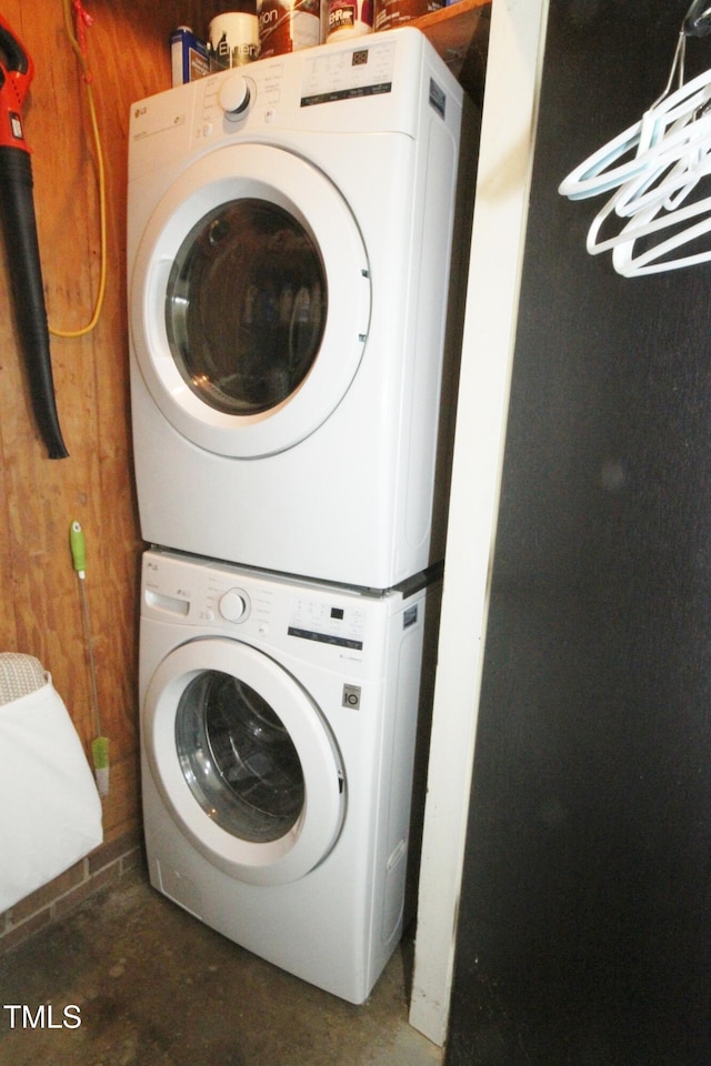 505 E Graham St, Mebane, NC 27302 - clothes washing area with laundry area and stacked washer and dryer