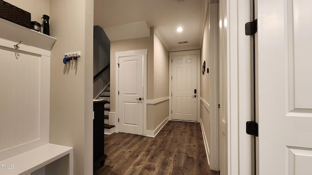 mudroom with baseboards, visible vents, recessed lighting, and dark wood-type flooring