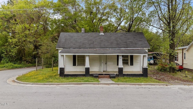 905 David St, Henderson, NC 27536 - bungalow-style home featuring a porch