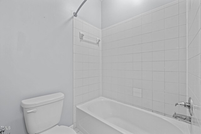 8231 Allyns Landing Way Unit 101, Raleigh, NC 27615 - full bath with shower / tub combination
