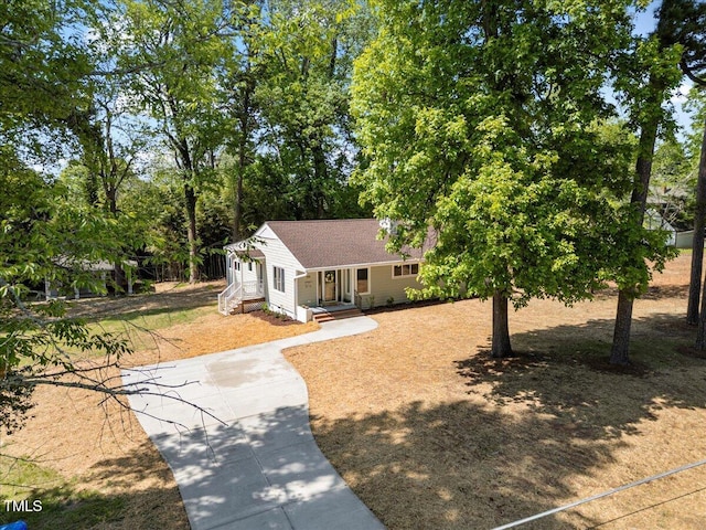 106 Circle Dr, Mebane, NC 27302 - view of front of house with a porch