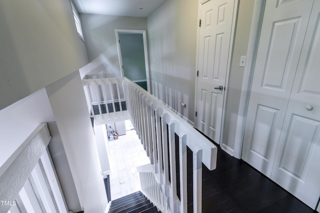 6409 Lakeland Dr, Raleigh, NC 27612 - view of stairs