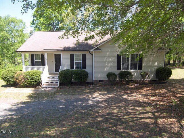 164 Sue Dr, Angier, NC 27501 - single story home featuring a porch and crawl space