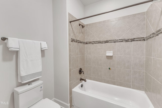 644 Angelica Cir, Cary, NC 27518 - full bathroom featuring toilet, bathing tub / shower combination, and baseboards