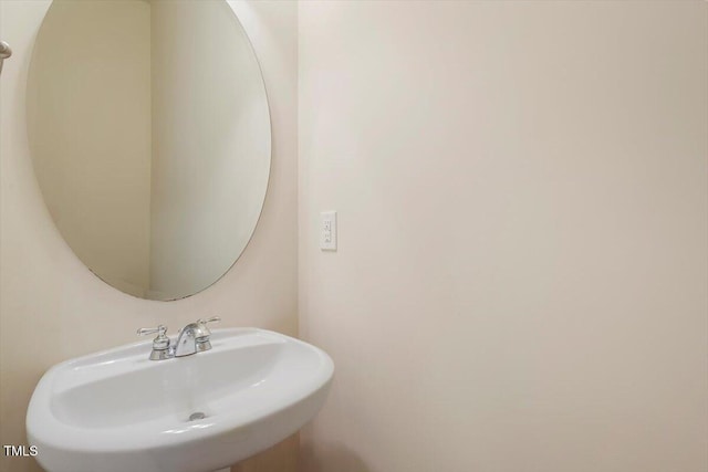 615 Carlton Commons Ln, Cary, NC 27519 - bathroom featuring a sink