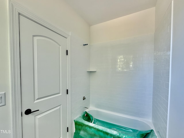 3817 Coach Lantern Ave, Wake Forest, NC 27587 - bathroom featuring shower / washtub combination
