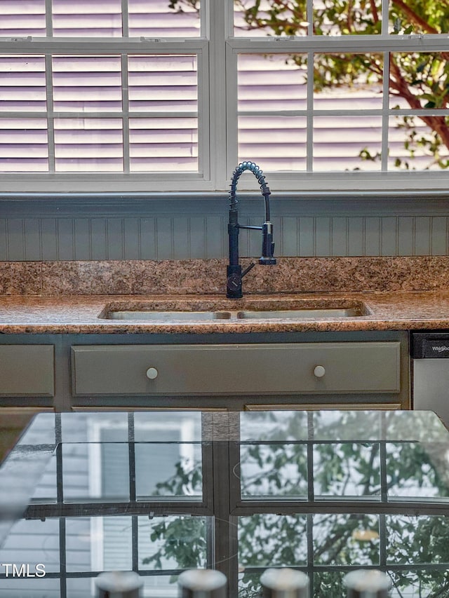 10603 Friendly Neighbor Ln, Raleigh, NC 27614 - kitchen view of a sink