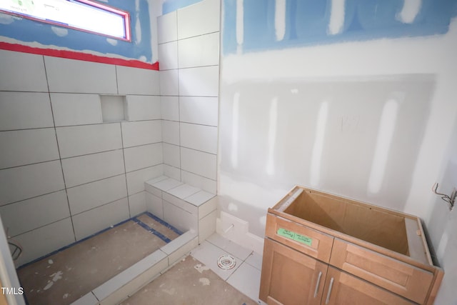 2305 Ballywater Lea Way, Wake Forest, NC 27587 - full bathroom featuring a tile shower