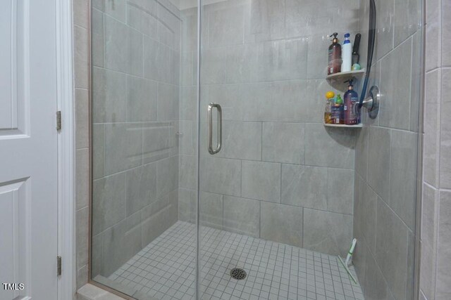490 Mallard Loop Dr, Clayton, NC 27527 - bathroom featuring a shower stall