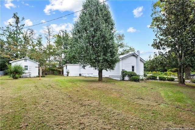413 Lincoln Mckay Dr, Lillington, NC 27546 - view of yard