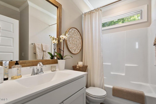 bathroom featuring crown molding, shower / bath combo, toilet, and vanity
