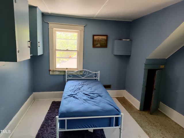 303 Wilcox St, Warrenton, NC 27589 - bedroom with baseboards