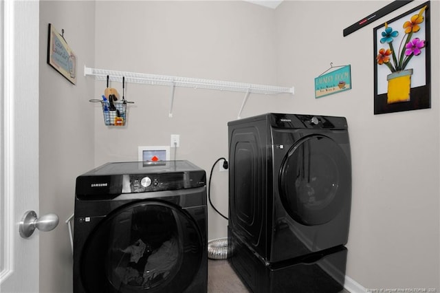 504 Loom Dr, Fayetteville, NC 28306 - washroom featuring independent washer and dryer