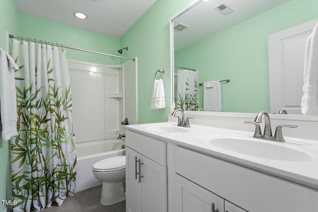 full bathroom featuring visible vents, a sink, and tile patterned floors
