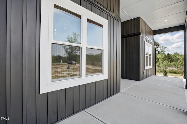 8629 Dukes Lake Rd, Zebulon, NC 27597 - property entrance