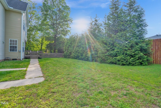 view of yard featuring fence