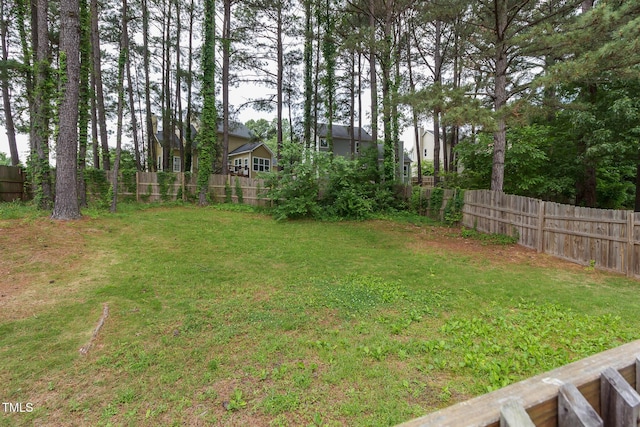 805 Penncross Dr, Raleigh, NC 27610 - view of yard