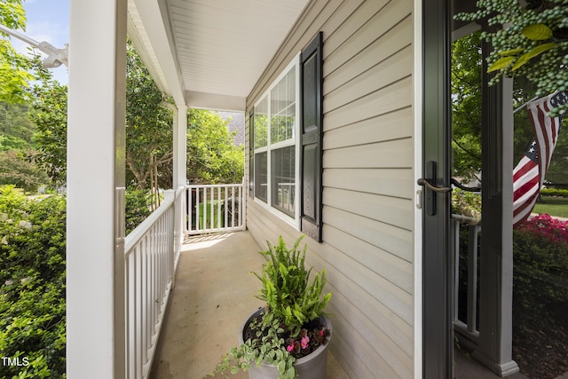 balcony featuring a porch
