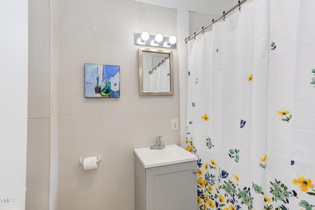 919 Orient St, Durham, NC 27701 - full bath with vanity