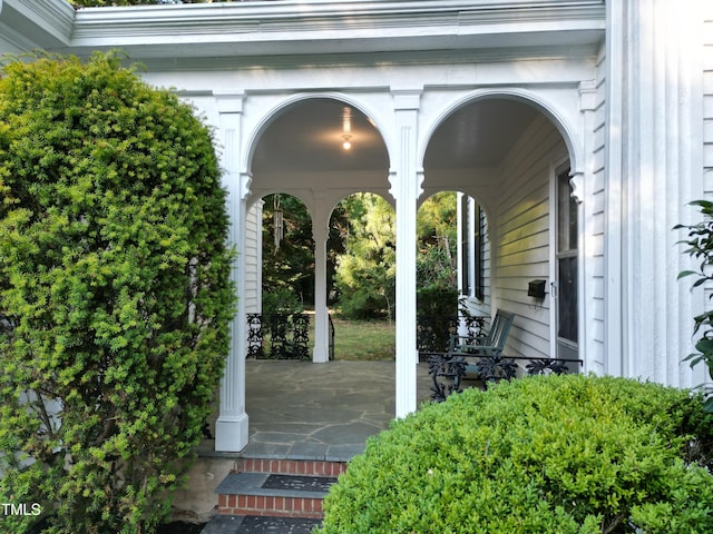 property entrance with a porch