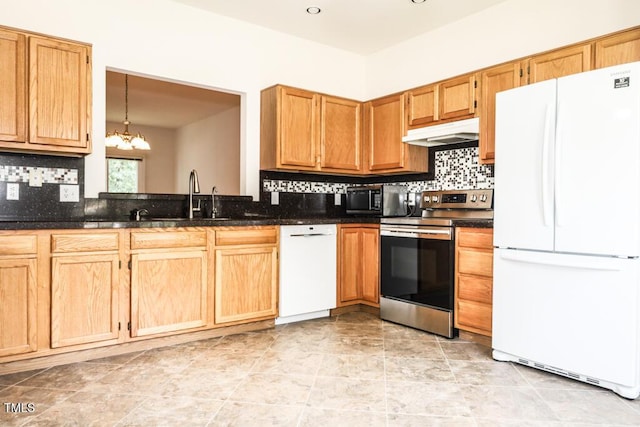 2528 Beech Gap Ct, Raleigh, NC 27603 - kitchen featuring white appliances, under cabinet range hood, a chandelier, and decorative backsplash