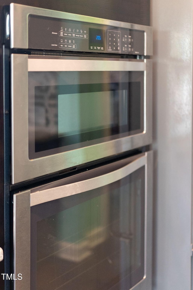 room details with stainless steel double oven