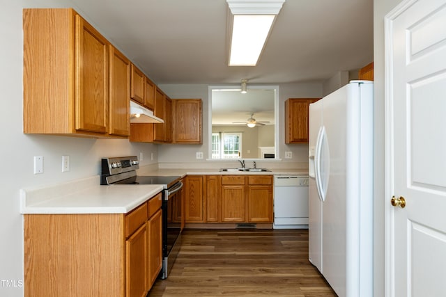 518 S Coalport Dr, Apex, NC 27502 - kitchen with white appliances, under cabinet range hood, a sink, ceiling fan, and light countertops
