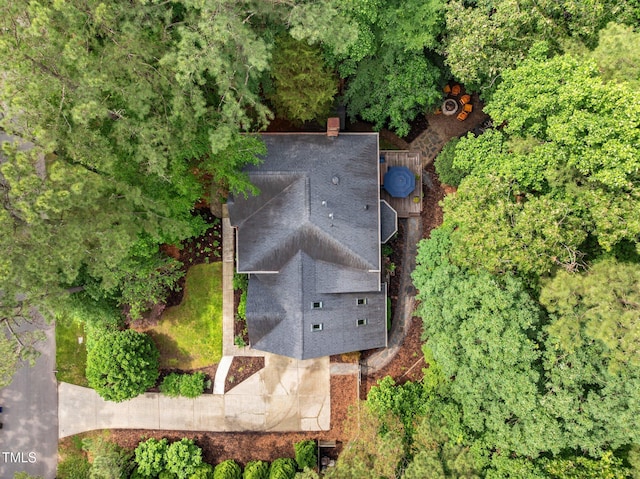 aerial view of property and surrounding area