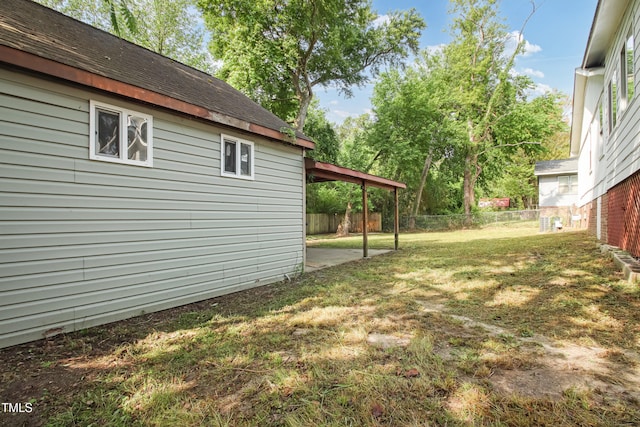 108 Carmichael Ln, Spring Lake, NC 28390 - view of yard with fence