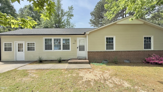 1011 Wyldewood Rd, Durham, NC 27704 - ranch-style home with brick siding and a front lawn