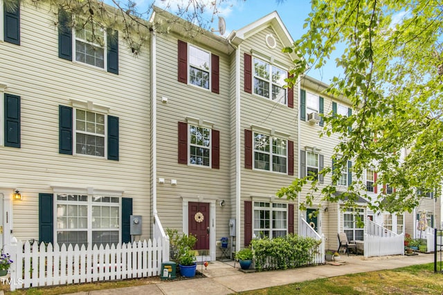 multi unit property with fence