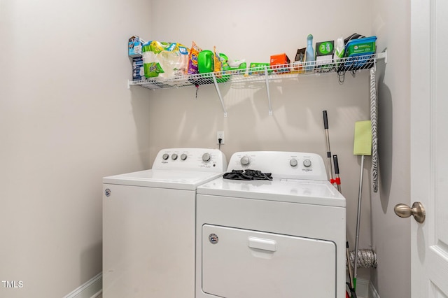 105 Forest Wood Dr, Salemburg, NC 28385 - laundry area featuring laundry area and washing machine and dryer