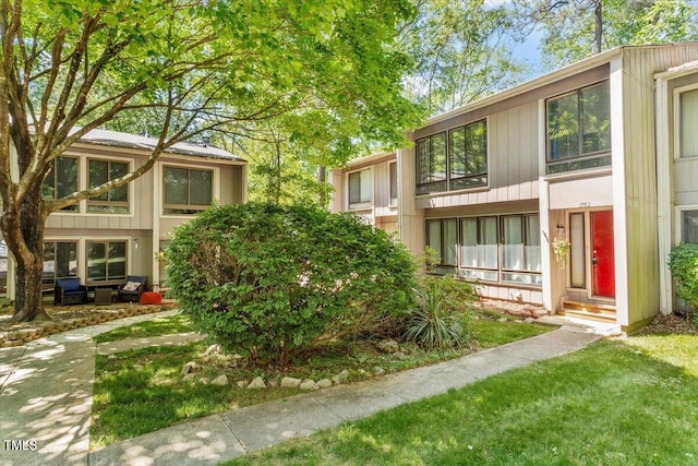 view of front of property featuring board and batten siding