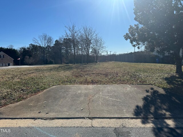 988 Huntington Run Ln, Kernersville, NC 27284