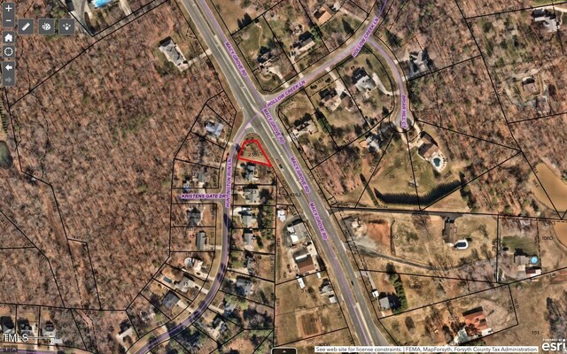 988 Huntington Run Ln, Kernersville, NC 27284
