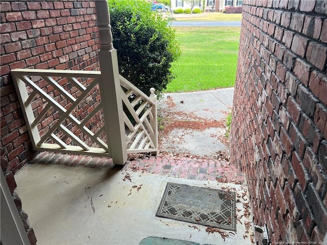 5400 Labrador Dr, Hope Mills, NC 28348 - view of gate with a yard