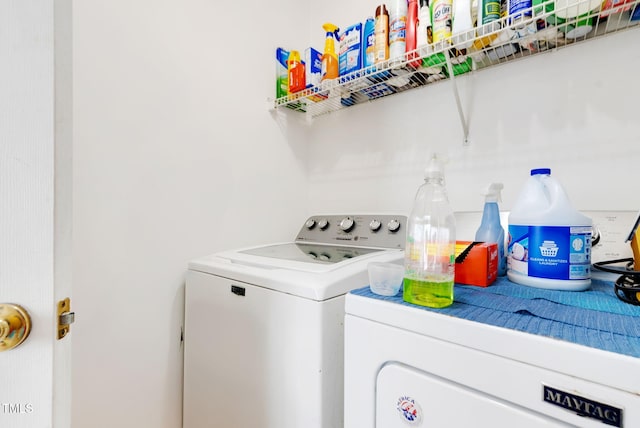 17 Nicklaus Way, Clayton, NC 27520 - laundry room featuring independent washer and dryer and laundry area