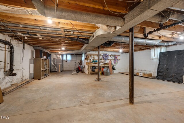 1105 Hargrove St, Henderson, NC 27536 - view of basement