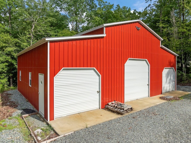 view of detached garage