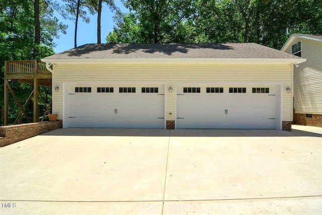 view of detached garage