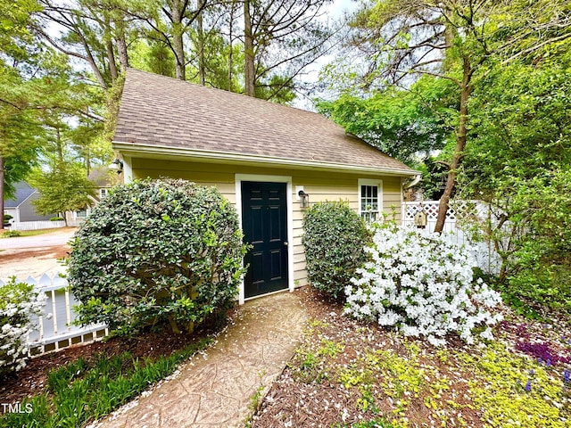 view of outbuilding