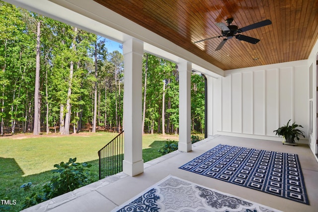 view of patio / terrace featuring a ceiling fan and covered porch