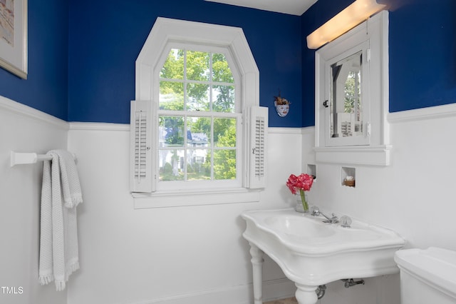 19 Oak Dr, Durham, NC 27707 - half bath featuring toilet