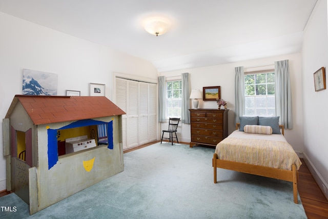 19 Oak Dr, Durham, NC 27707 - bedroom featuring baseboards, multiple windows, and a closet