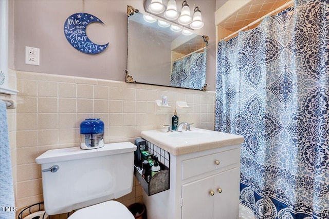 206 Kittys Ln, Erwin, NC 28339 - full bath with toilet, tile walls, curtained shower, and vanity