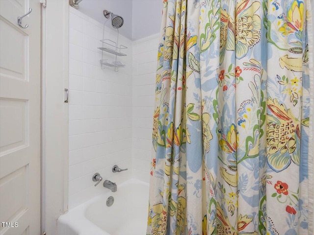 full bath with shower / tub combo