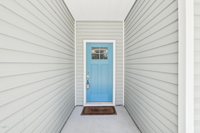 view of property entrance